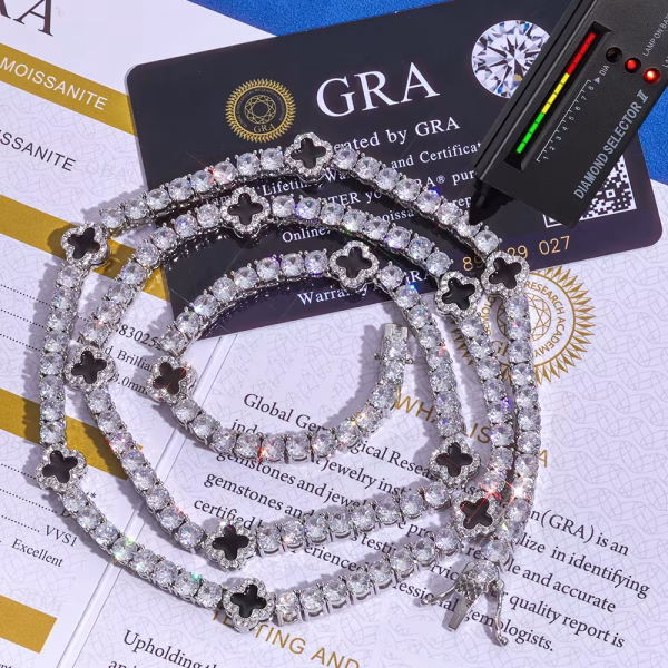 VVS1 Moissanite Clover Tennis Chain 925 Sterling Silver (White Gold)