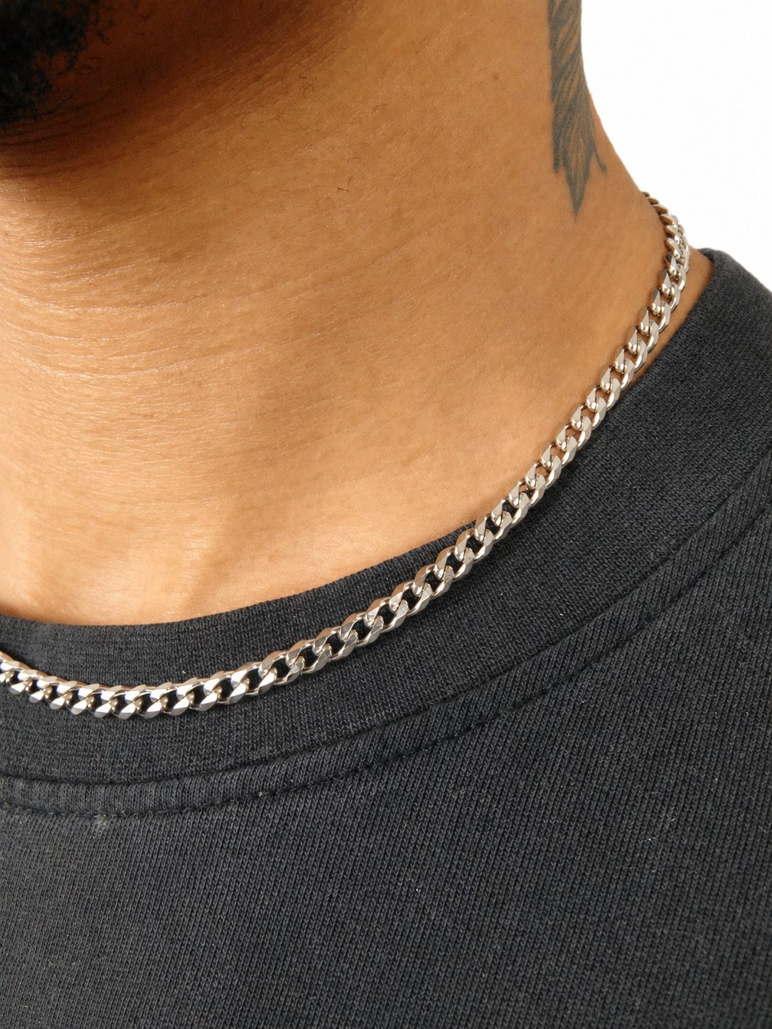 5mm Curb Link Chain in White Gold - Image 3