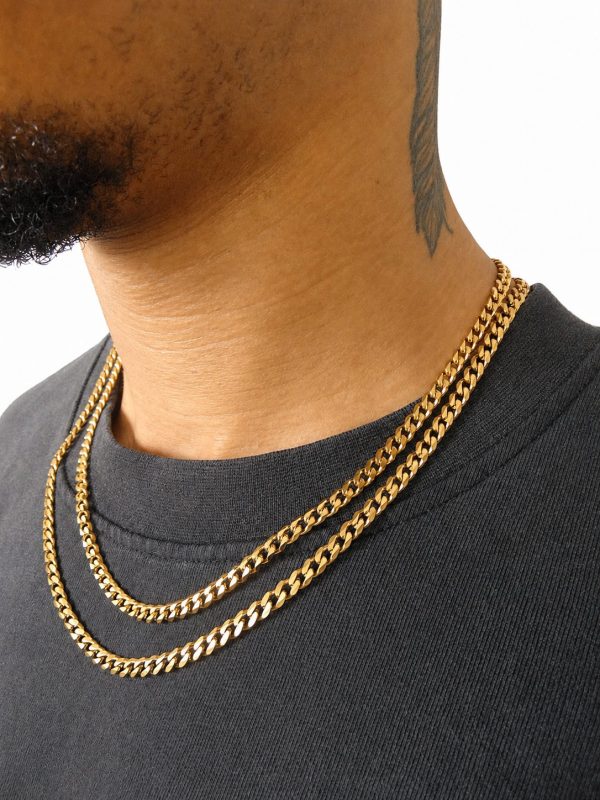 Alternative view of 5mm Curb Link Chain in Gold