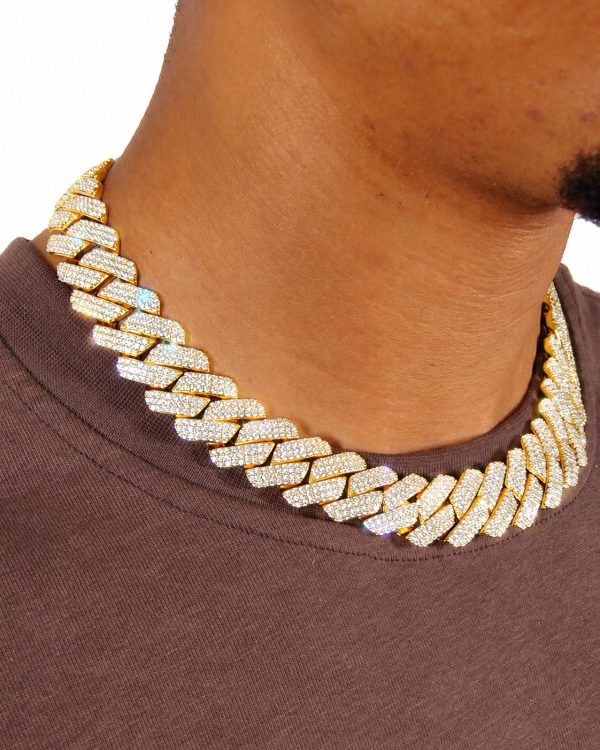 Alternative view of 19mm Iced Out Prong Chain in Gold