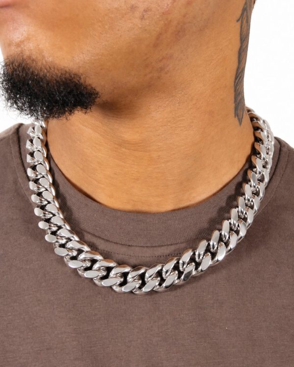 Alternative view of 18mm Miami Cuban Link Chain in White Gold